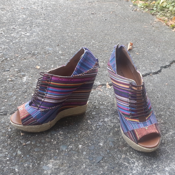 Chinese Laundry platforms,size 8.5 multiple colors - Picture 3 of 5